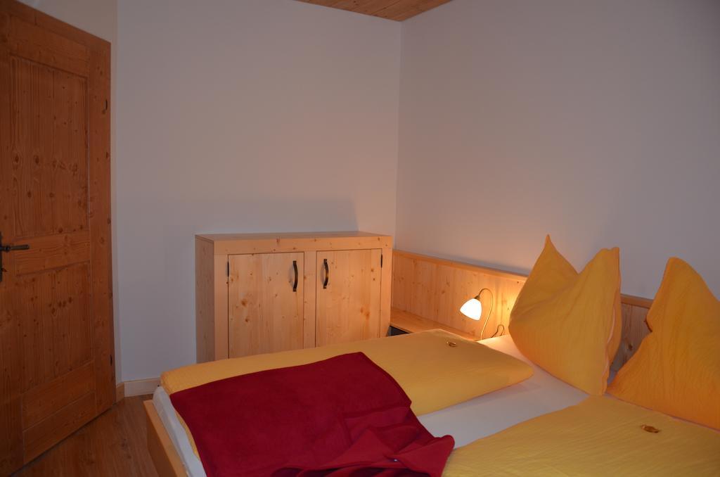 Pension Zum Schreiner Hermagor-Pressegger See Bilik gambar